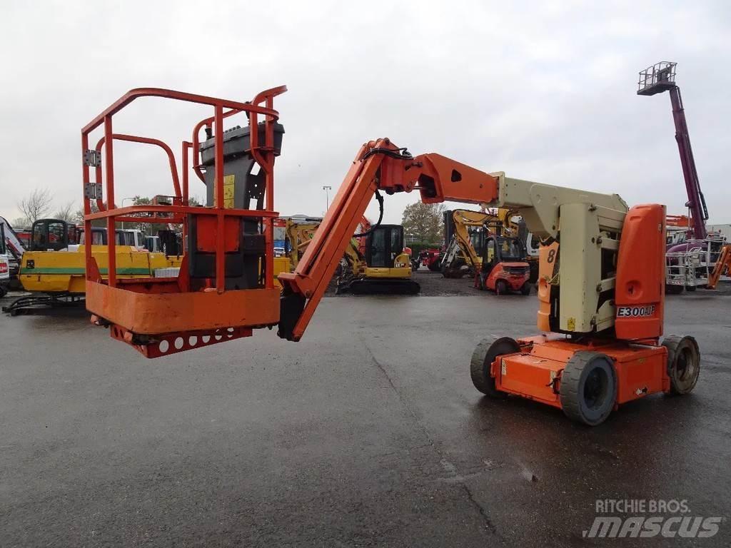 JLG E300AJP Bomlifte med knækarm