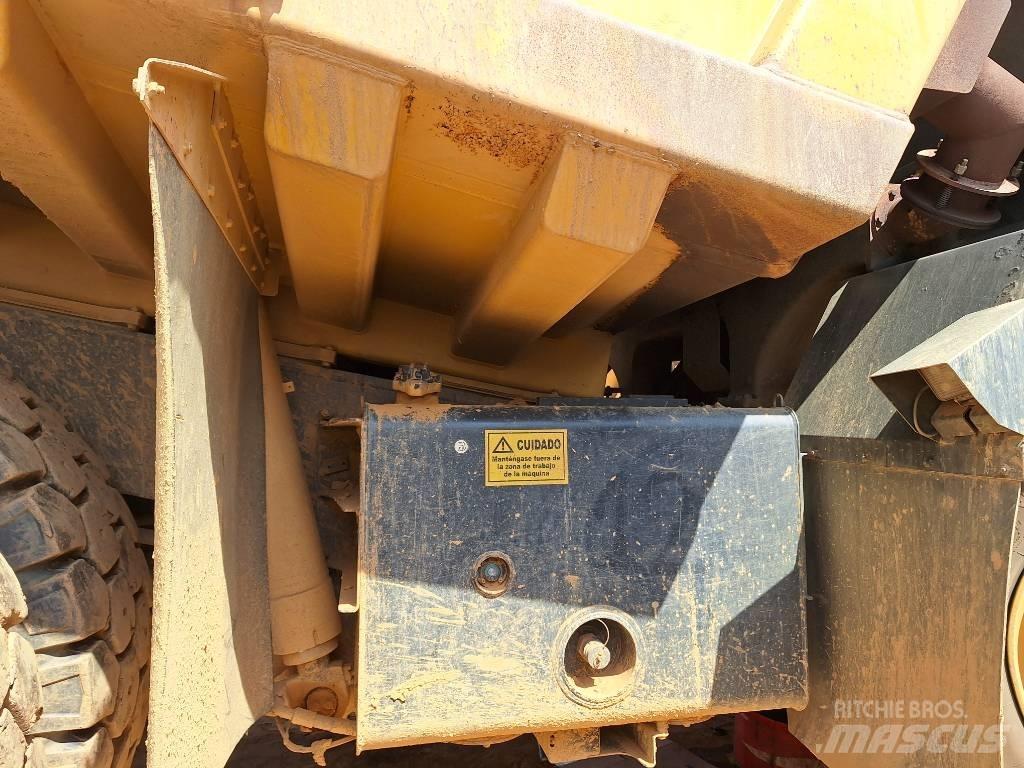Komatsu HD605-7EO Knækstyrede dumpere