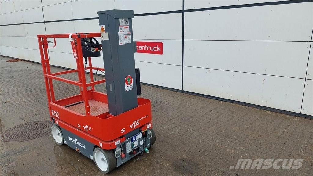SkyJack SJ12 Søjlelifte