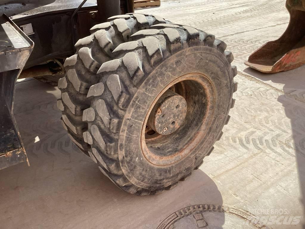 Komatsu PW 160-7E0 Gravemaskiner på hjul