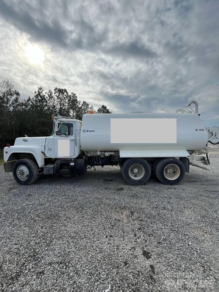 Mack RD 688 Tankvogne - vand