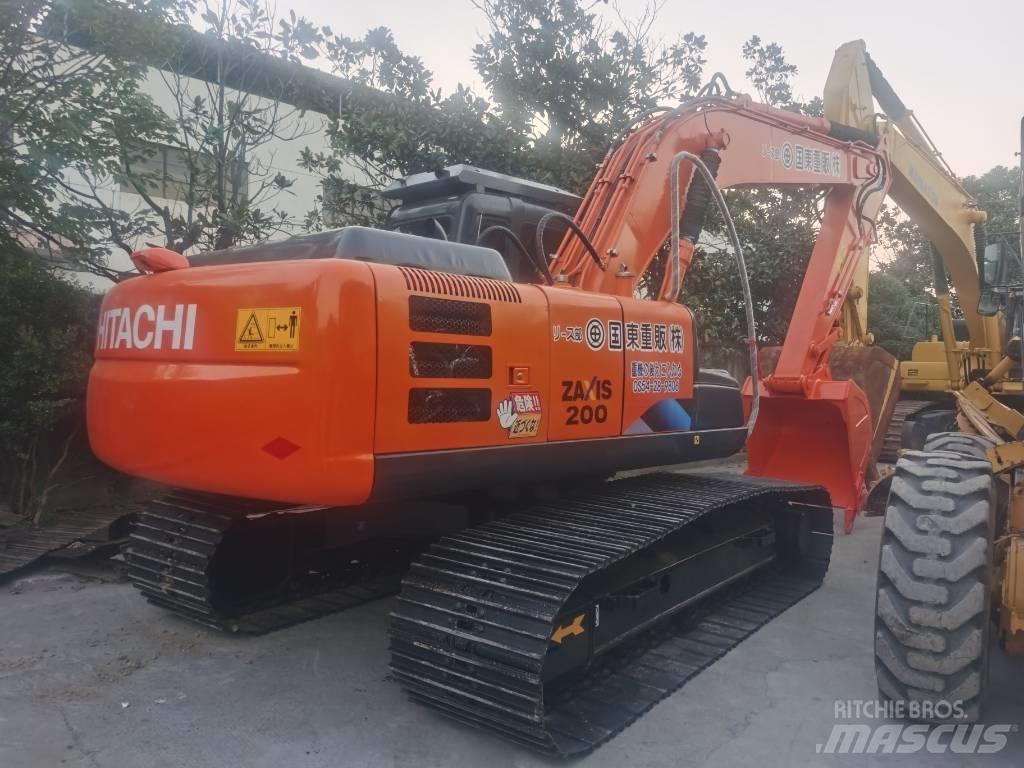 Hitachi ZX 200 Gravemaskiner på larvebånd
