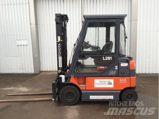 Toyota 7 FB MF 25 El gaffeltrucks