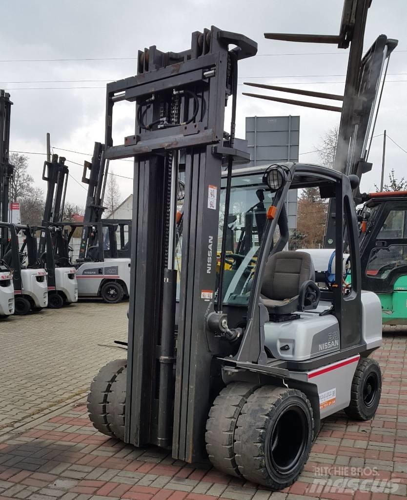 Nissan UGD02A30PQ LPG gaffeltrucks