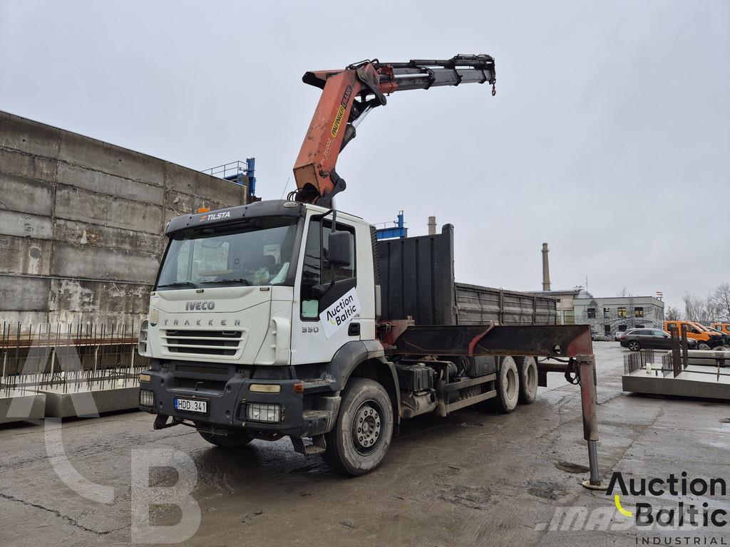 Iveco AD260T35 Lastbiler med tip