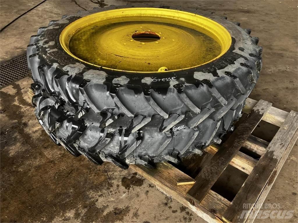 BKT 270/95R48 Hjul, Dæk og Fælge