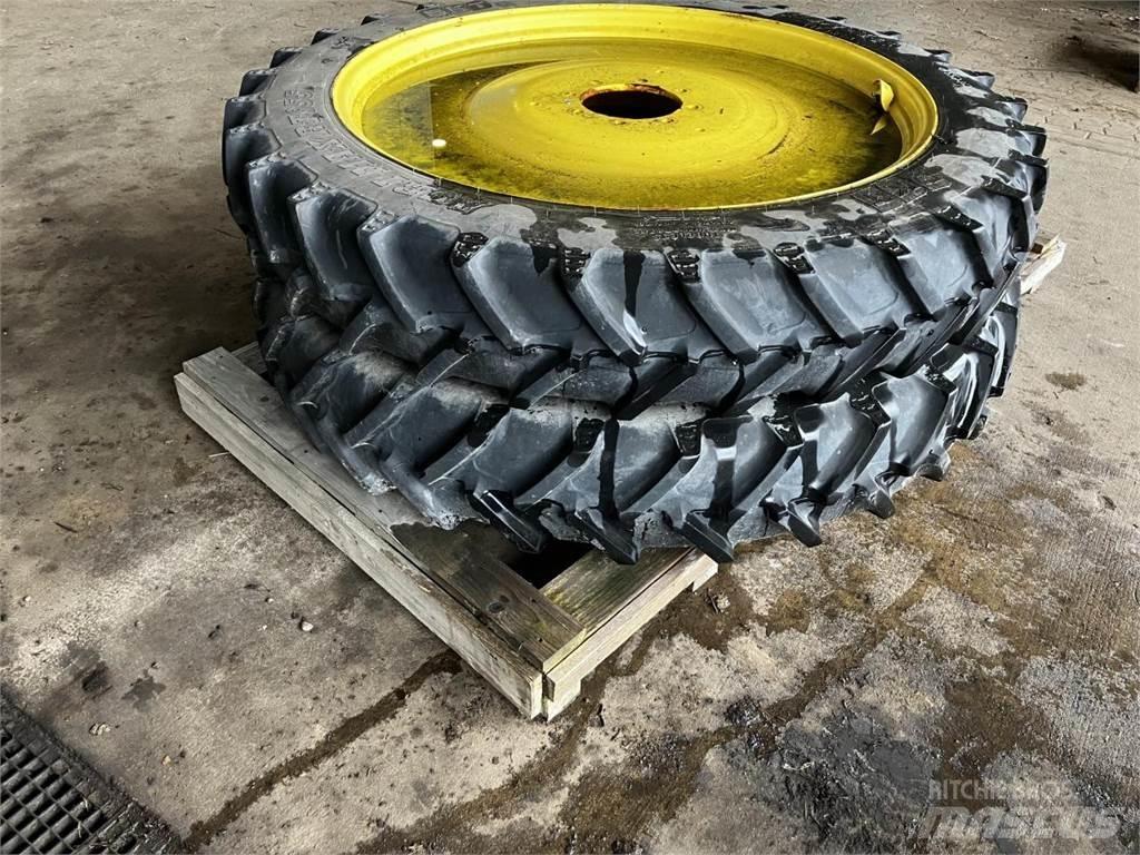 BKT 270/95R48 Hjul, Dæk og Fælge
