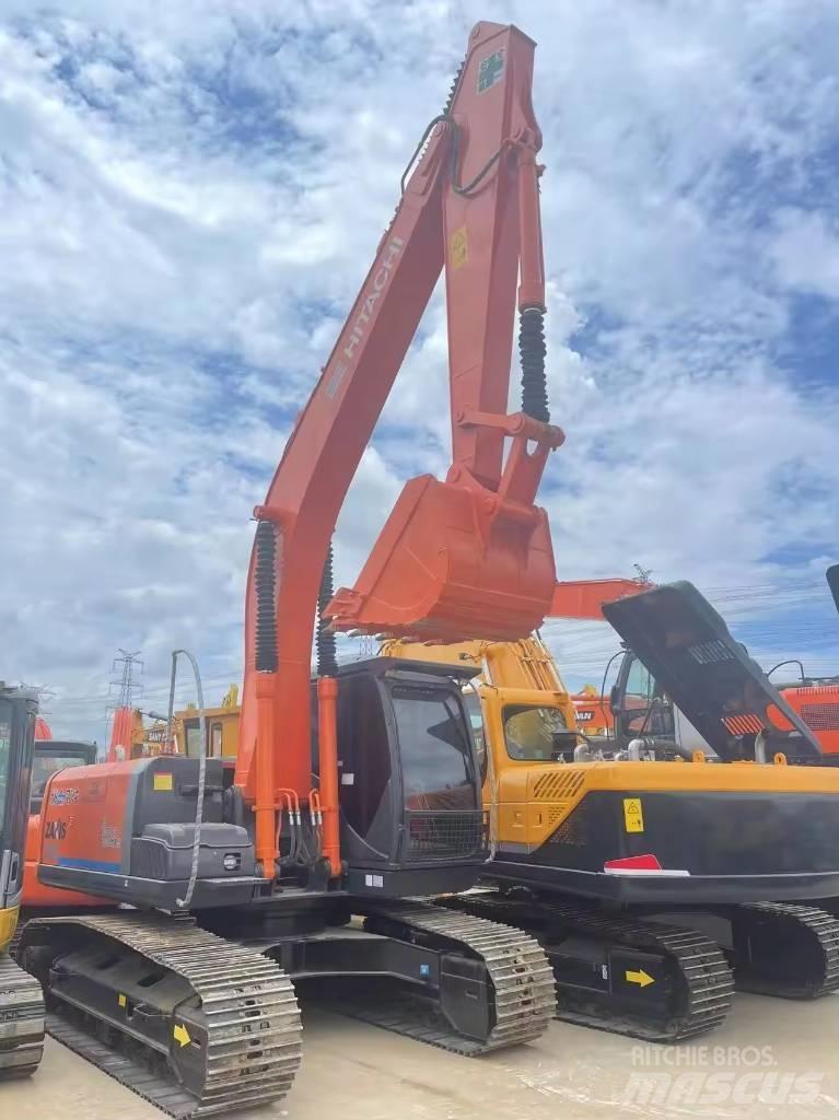 Hitachi ZX 200 Gravemaskiner på larvebånd
