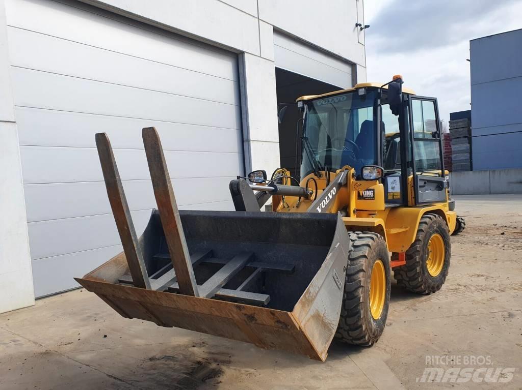 Volvo L 30 G Mobile knusere