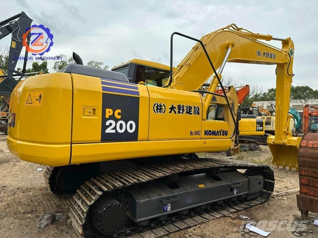 Komatsu PC 200-7 Gravemaskiner på larvebånd