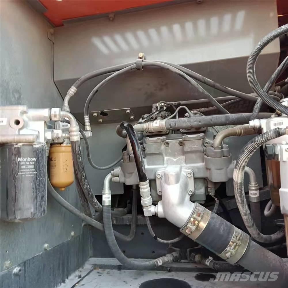 Hitachi ZX210 Gravemaskiner på larvebånd
