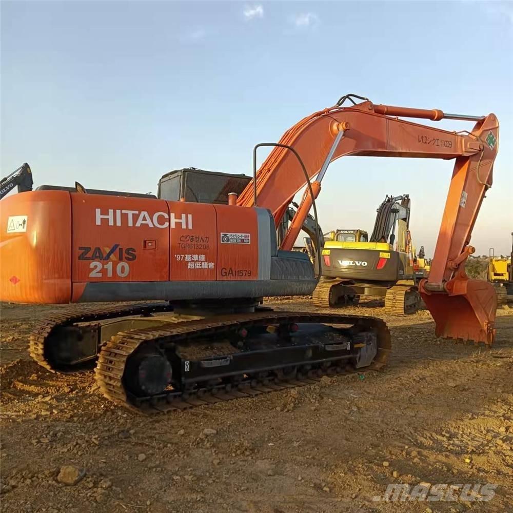 Hitachi ZX210 Gravemaskiner på larvebånd