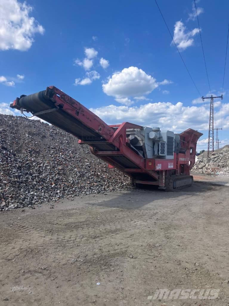 Sandvik QJ 340 Mobile knusere