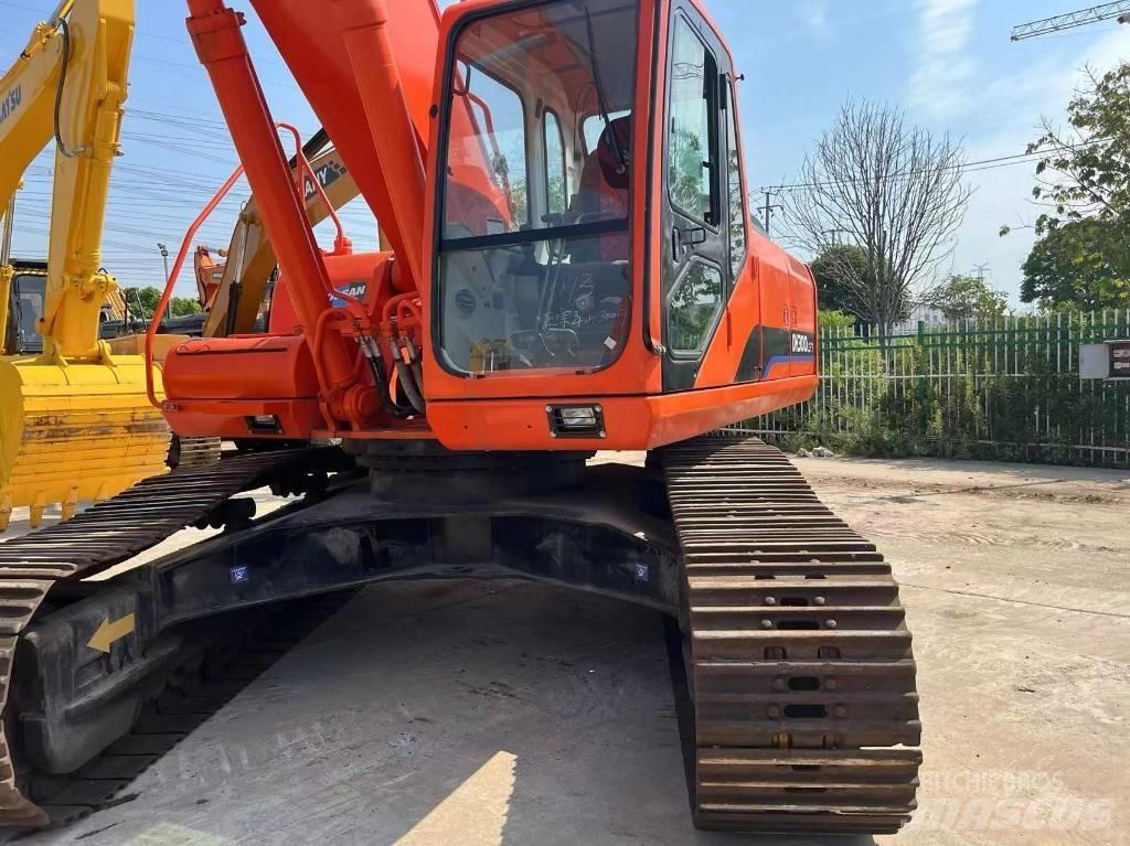 Doosan 300-7 Gravemaskiner på larvebånd