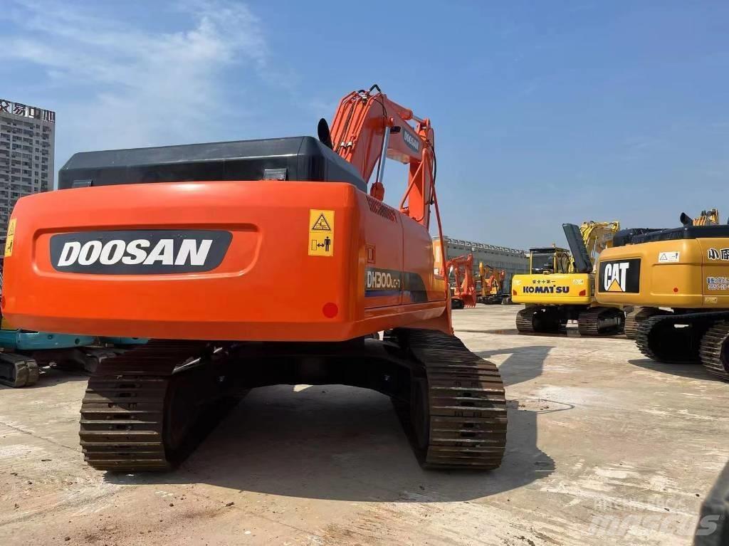Doosan 300-7 Gravemaskiner på larvebånd