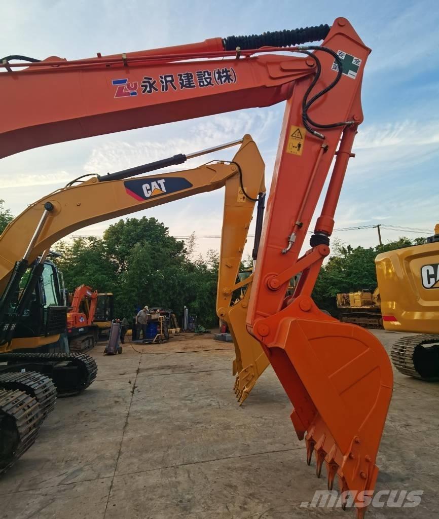 Hitachi ZX 200 Gravemaskiner på larvebånd