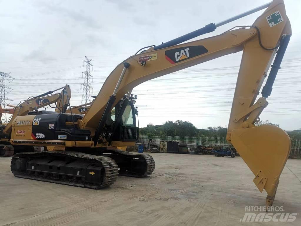 CAT 330 D Gravemaskiner på larvebånd