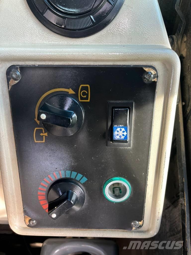 JCB JS 160 W Gravemaskiner på hjul