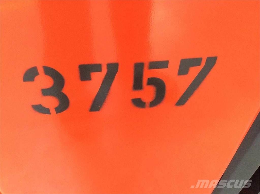 Linde L16 Selvkørende stablere