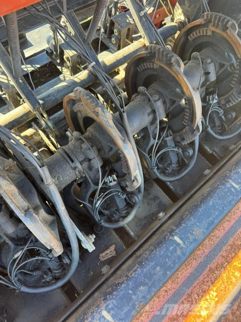 Hesston 4880 Pressere til firkantede baller