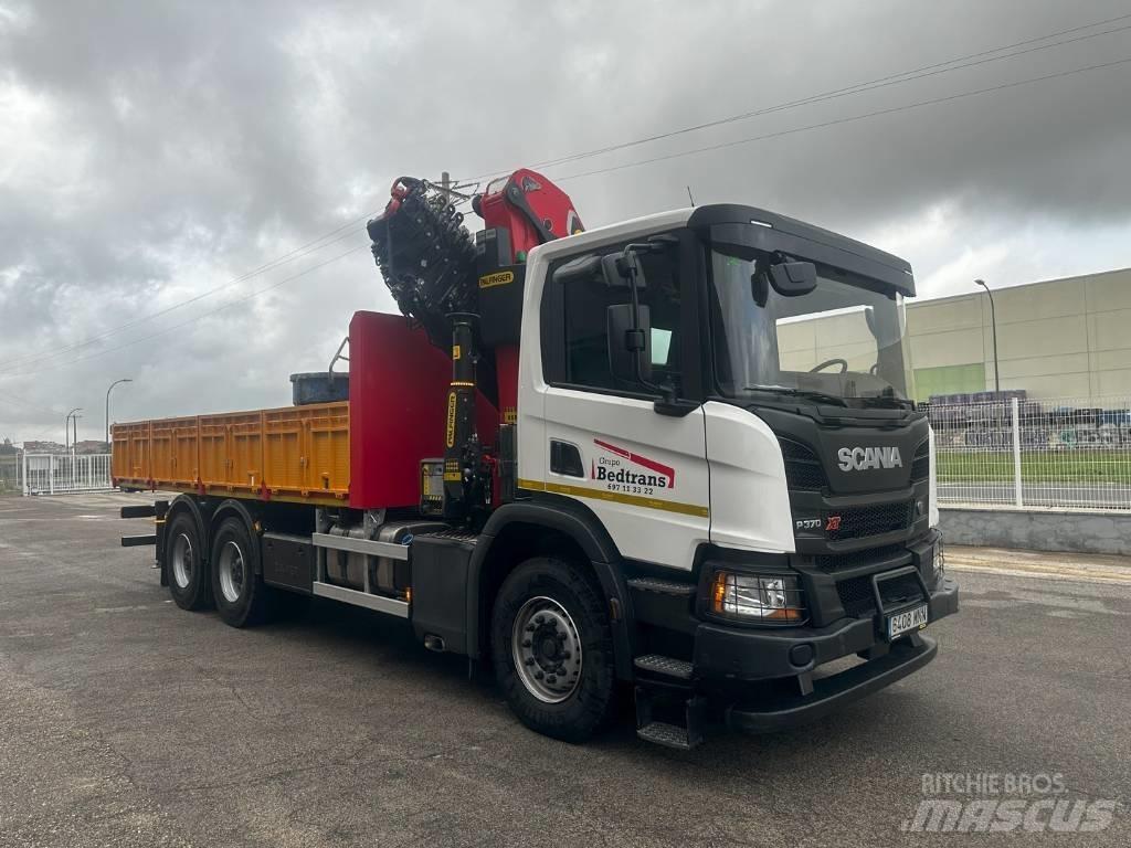 Scania P 370 Lastbil med kran