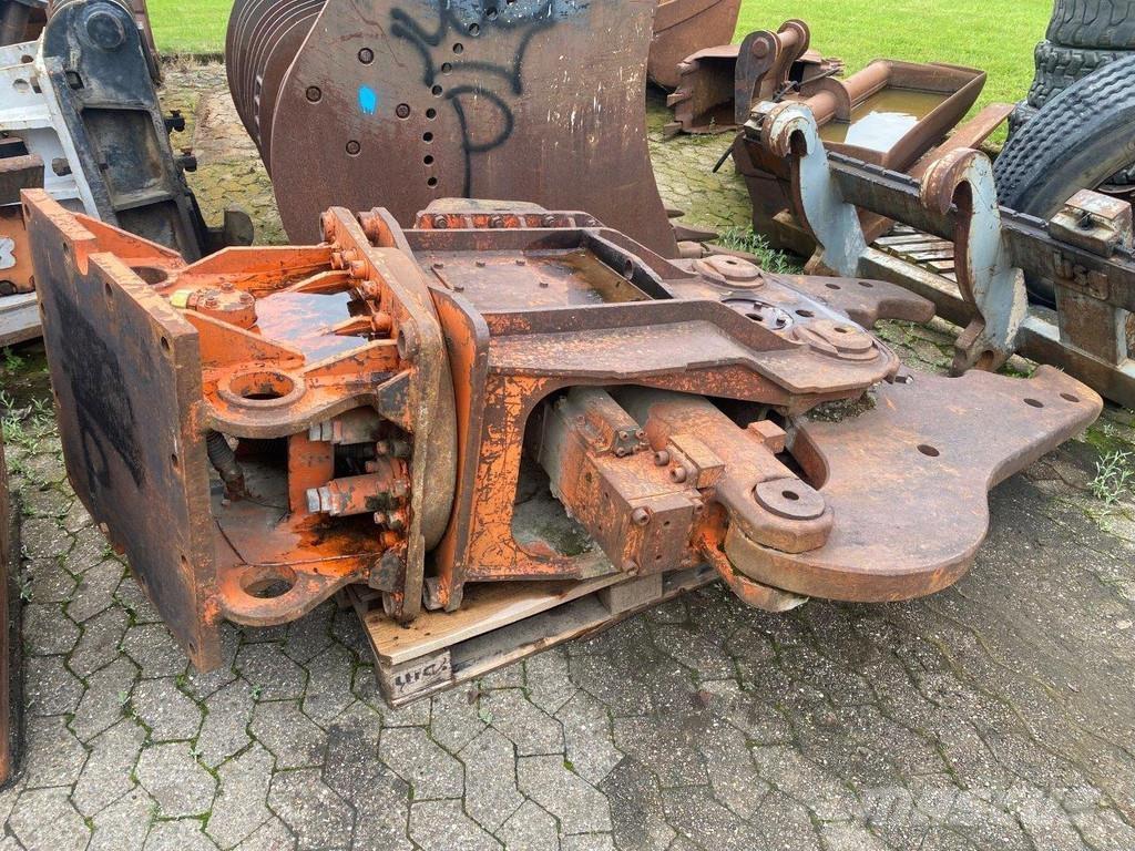 NPK S-24XCR Entreprenørknusere