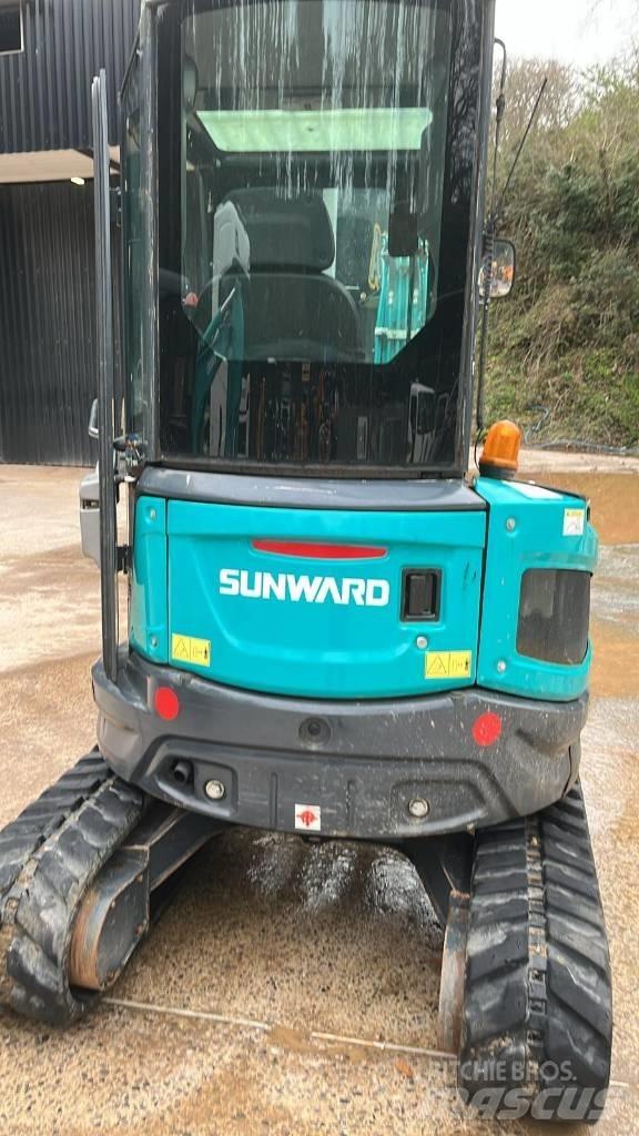 Sunward SWE25UF Minigravemaskiner