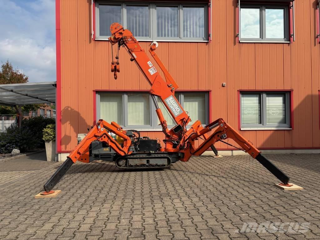 Unic B 345 Kraner på larvebånd