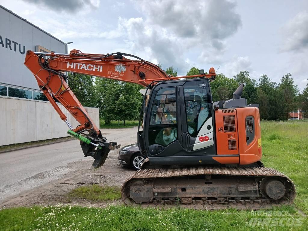 Hitachi ZX 135 US-6 Gravemaskiner på larvebånd