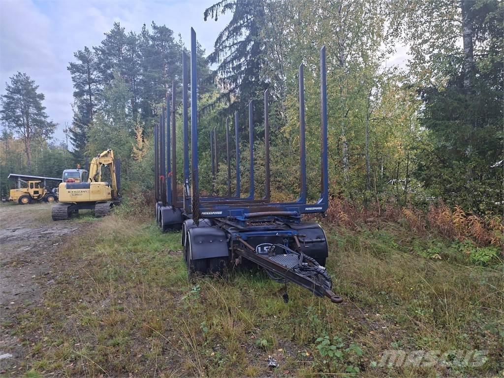 Kome puuperävaunu Anhænger til tømmer