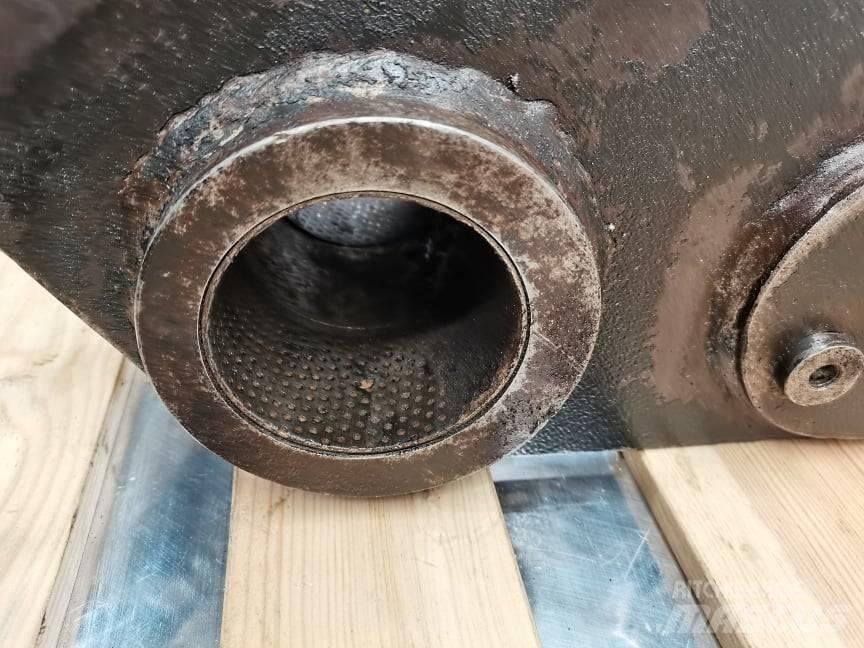 CAT TH 407 {Kiwak} Booms og dippers