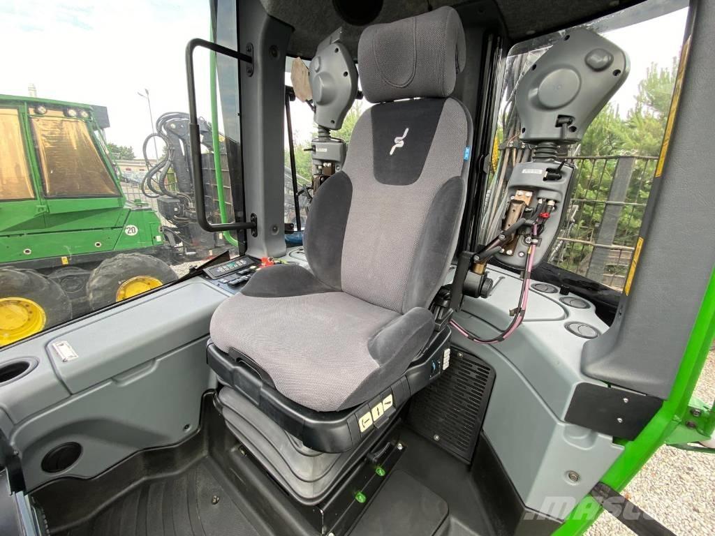 John Deere 1210 E Udkørselsmaskiner