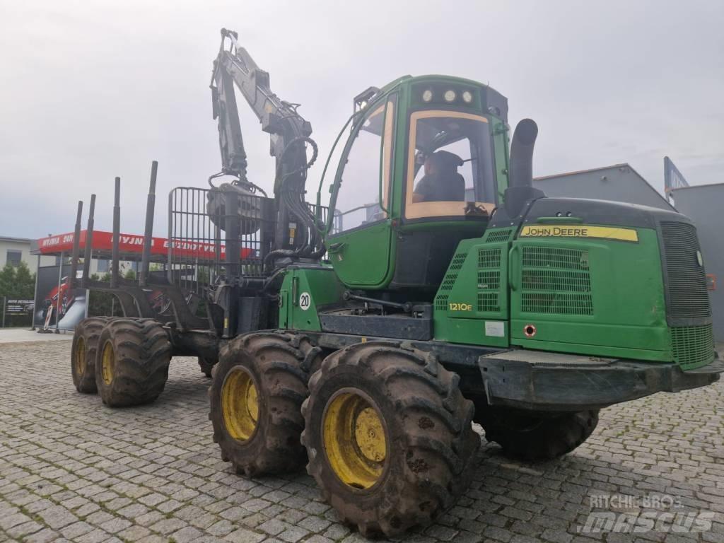 John Deere 1210 E Udkørselsmaskiner
