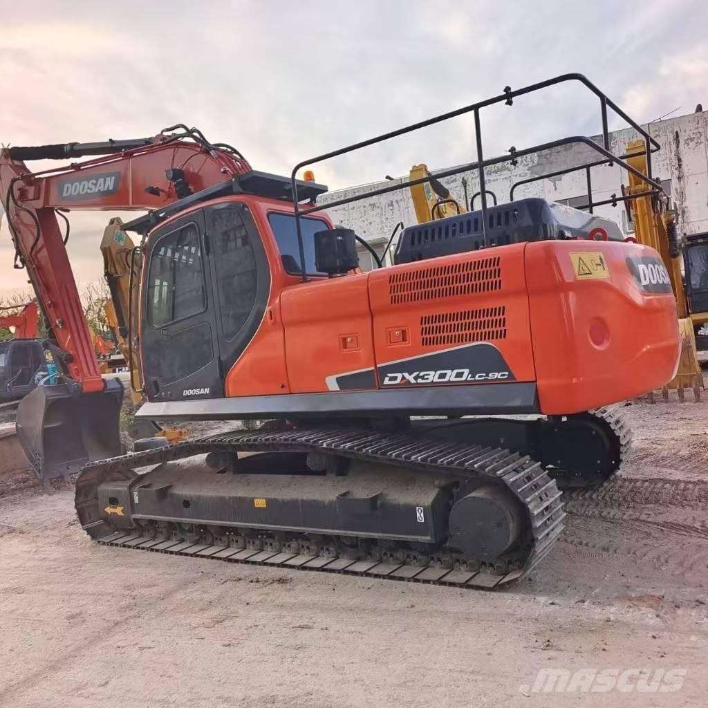 Doosan DX 300LC-9S Gravemaskiner på larvebånd
