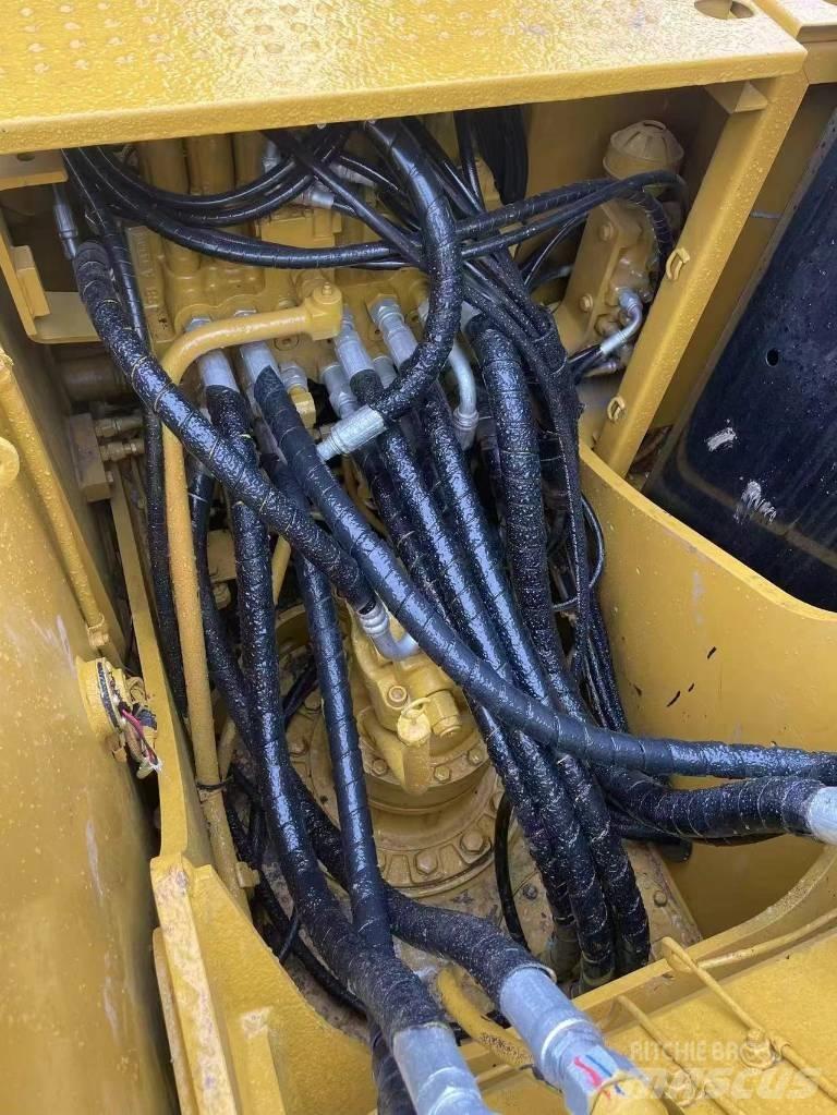 CAT 320 D2 Gravemaskiner på larvebånd