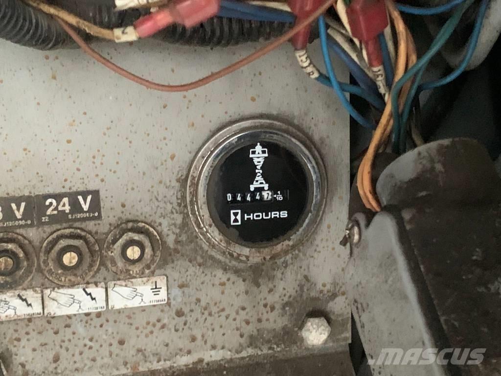 SkyJack SJ 8841 Saxlifte