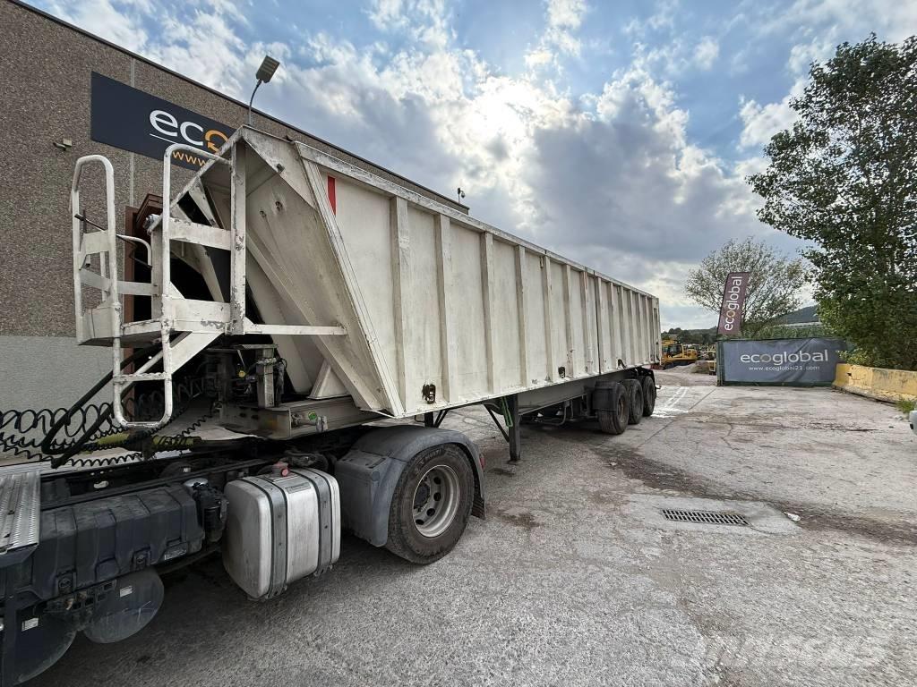 Fruehauf 38M Semi-trailer med tip