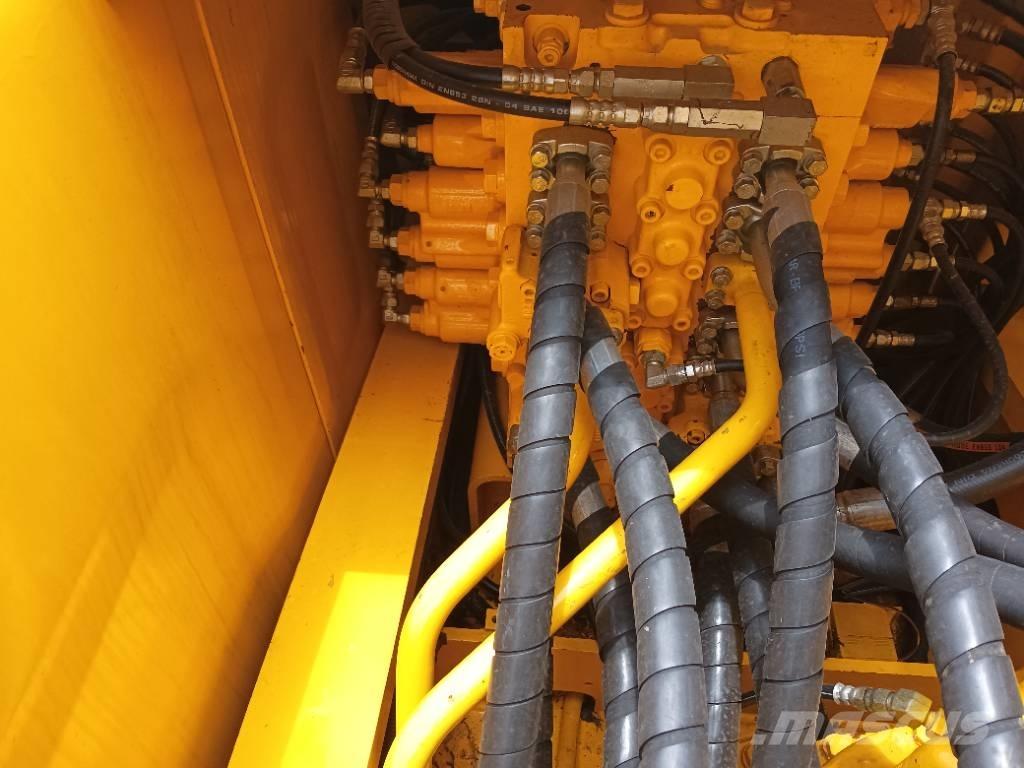 Komatsu PC 220-8 Gravemaskiner på larvebånd