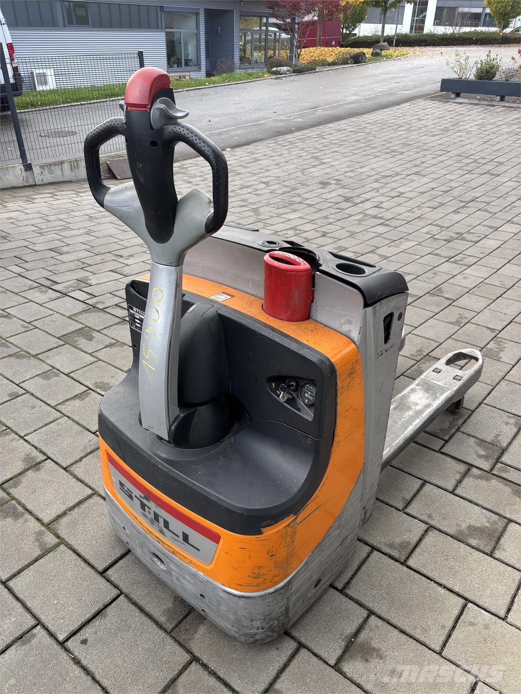 Still EXU16 Gaffelstabler med gående fører