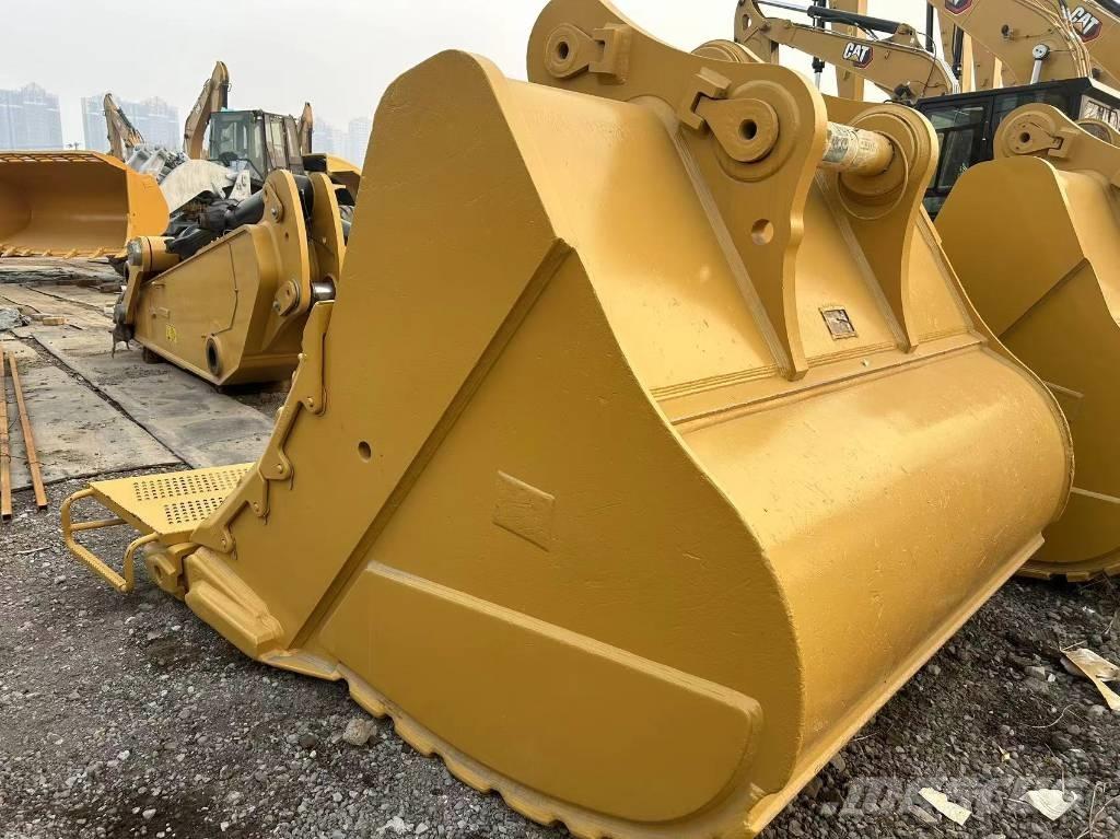 CAT 2020 CAT 390F Gravemaskiner på hjul