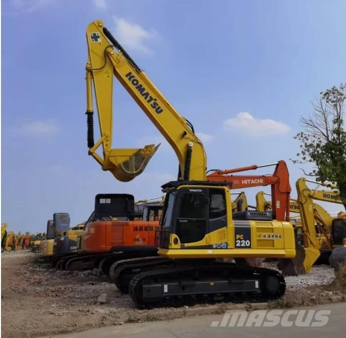 Komatsu PC220-8 Gravemaskiner på larvebånd