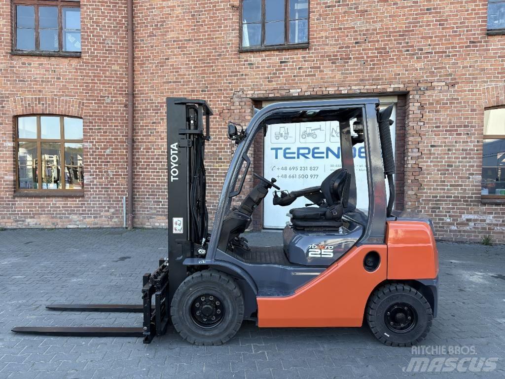 Toyota 02-8 FDF 25 Diesel gaffeltrucks