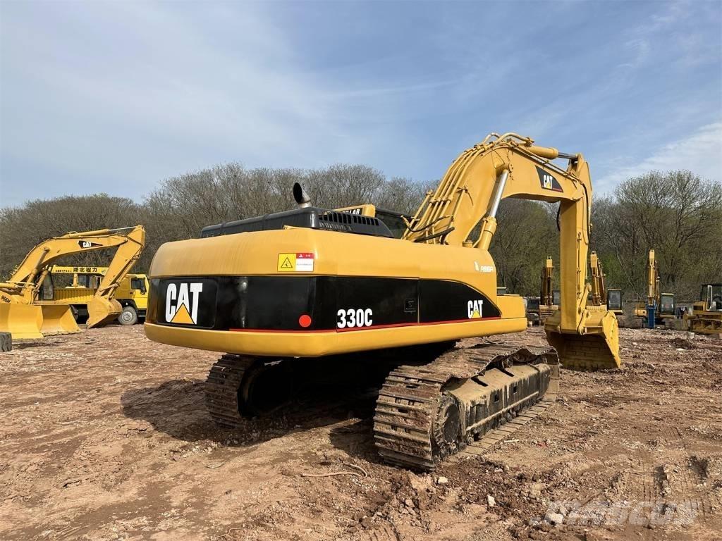 CAT 330C Gravemaskiner på larvebånd