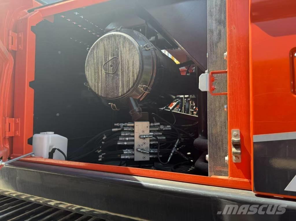 Doosan DX 340 Gravemaskiner på larvebånd