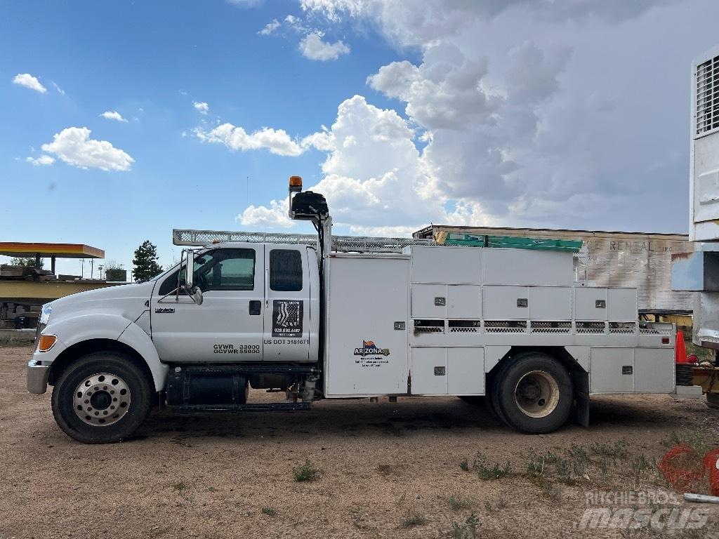 Ford F 750 XL Forsvar/Miljø
