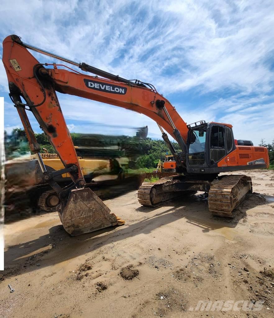 Doosan DX 380 LC-3 Gravemaskiner på larvebånd