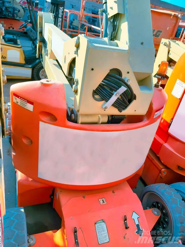 JLG E 450 A Bomlifte med knækarm