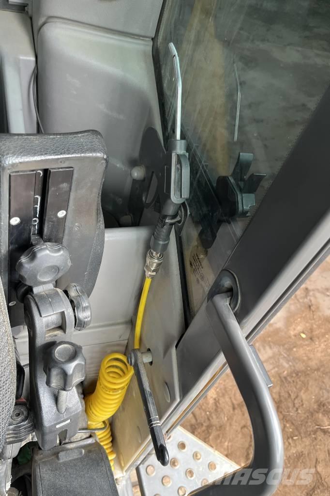 Volvo EC 300 EL Gravemaskiner på larvebånd