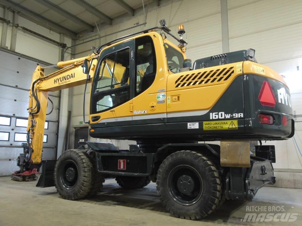 Hyundai R 160 W-9A Gravemaskiner på hjul