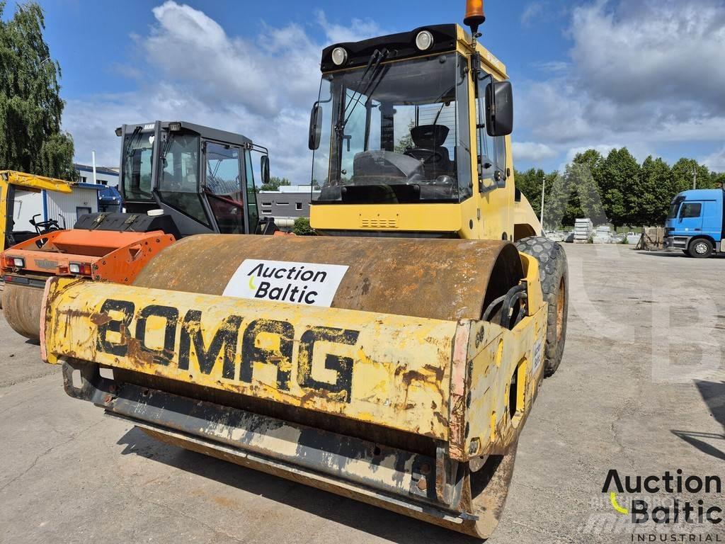 Bomag BW 211 D-4 Enkelt tromle